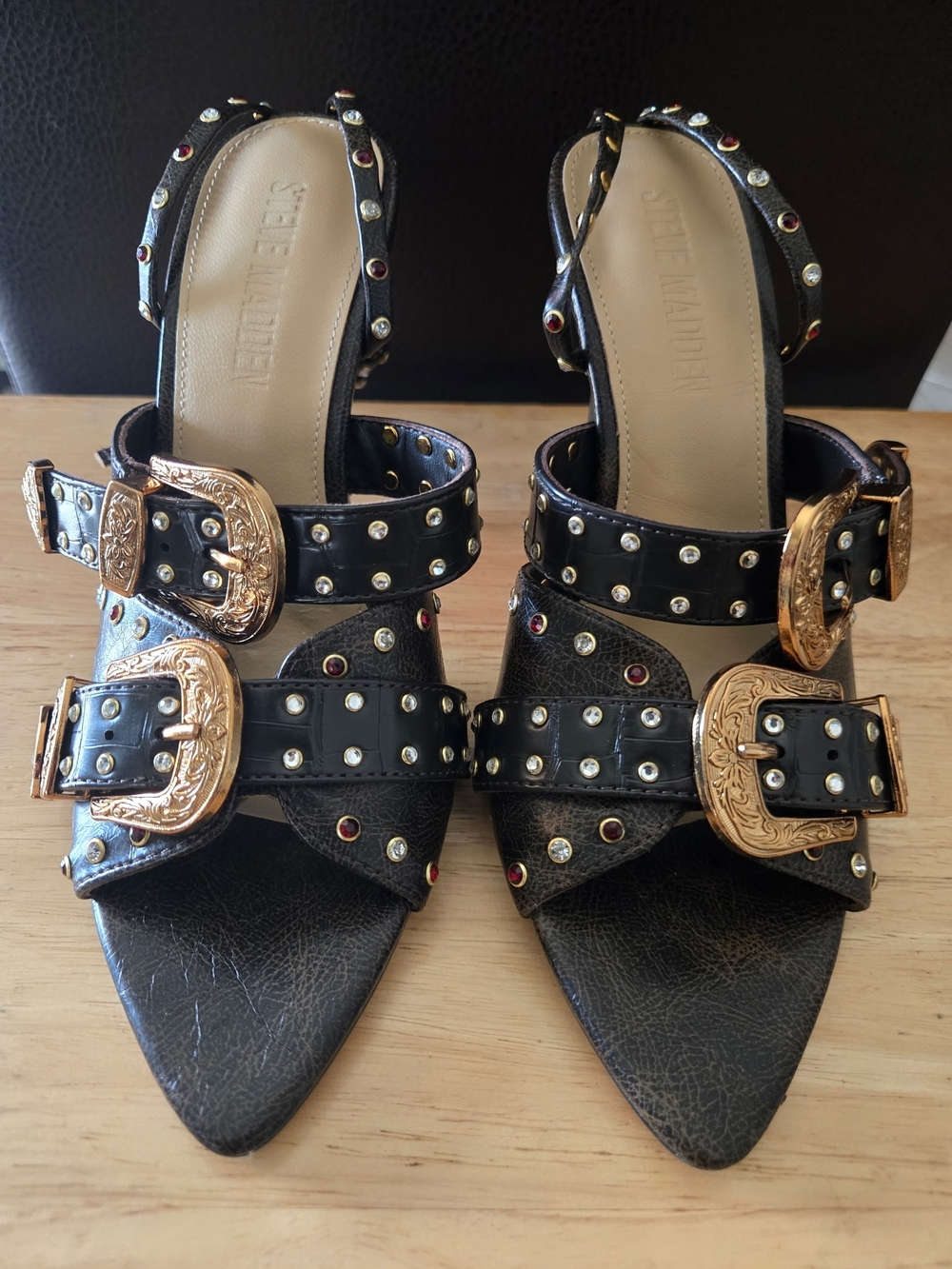 Steve Madden Saddle Embellished Ankle Strap Sandals.    Size 7.5 - Picture 3 of 7